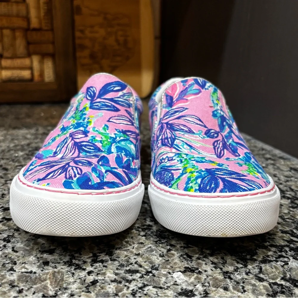 Lilly Pulitzer Julie Slip On Canvas tropical Skater Sneakers Size 6